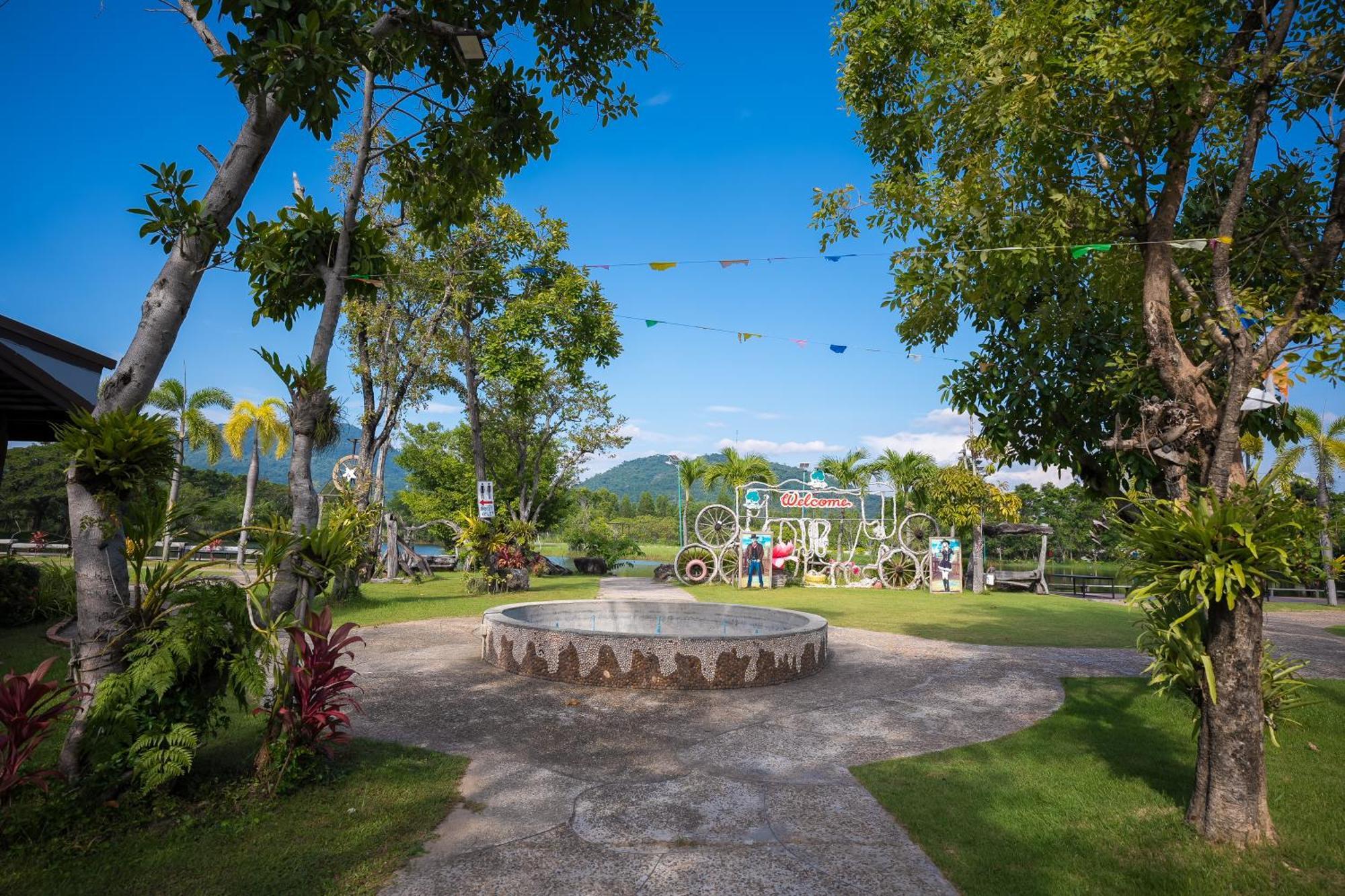 Tamnanpar Resort Ban Phe Luaran gambar